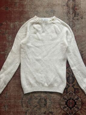 White Harley of Scotland 100% Shetland Wool Sweater